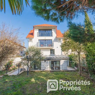 Maison 8 pièces 1347000 €