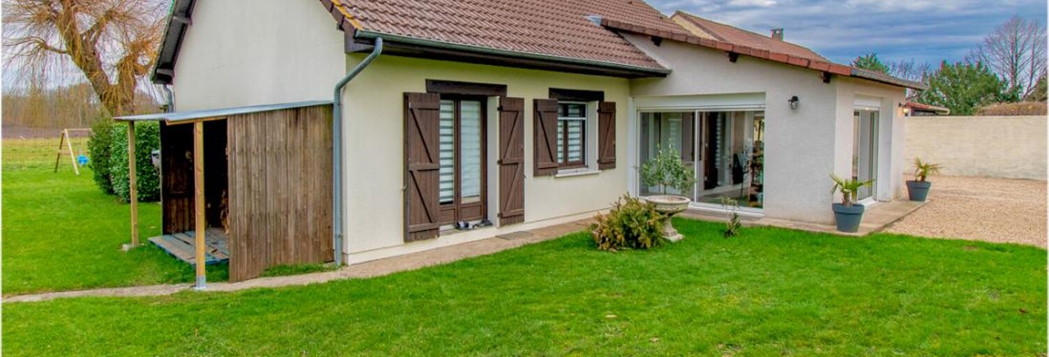 Maison 5 Pièces 138 m² à vendre à Saint-Georges-sur-la-Prée (18100)