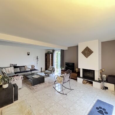 Maison 6 pièces 399000 €