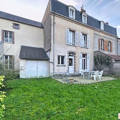 Maison 9 pièces 367500 €