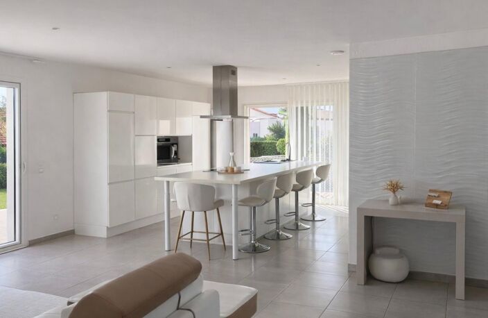 Maison moderne avec bel extérieur aménagés — photo 3