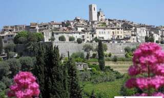 Maison 12 Pièces 240 m² à vendre à Saint-Paul-de-Vence (06570)