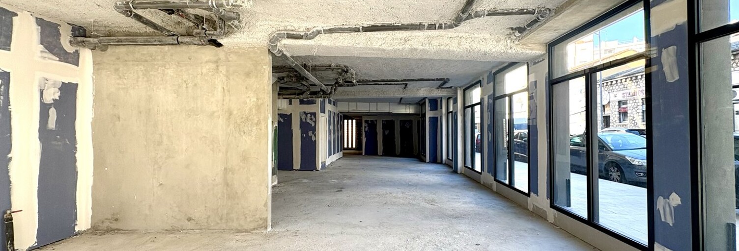 Commerce  201 m² à louer à Nice (06300)