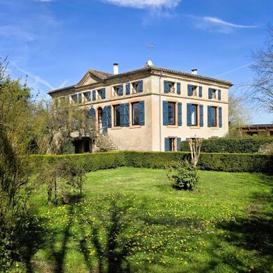 Maison 8 pièces 840000 €