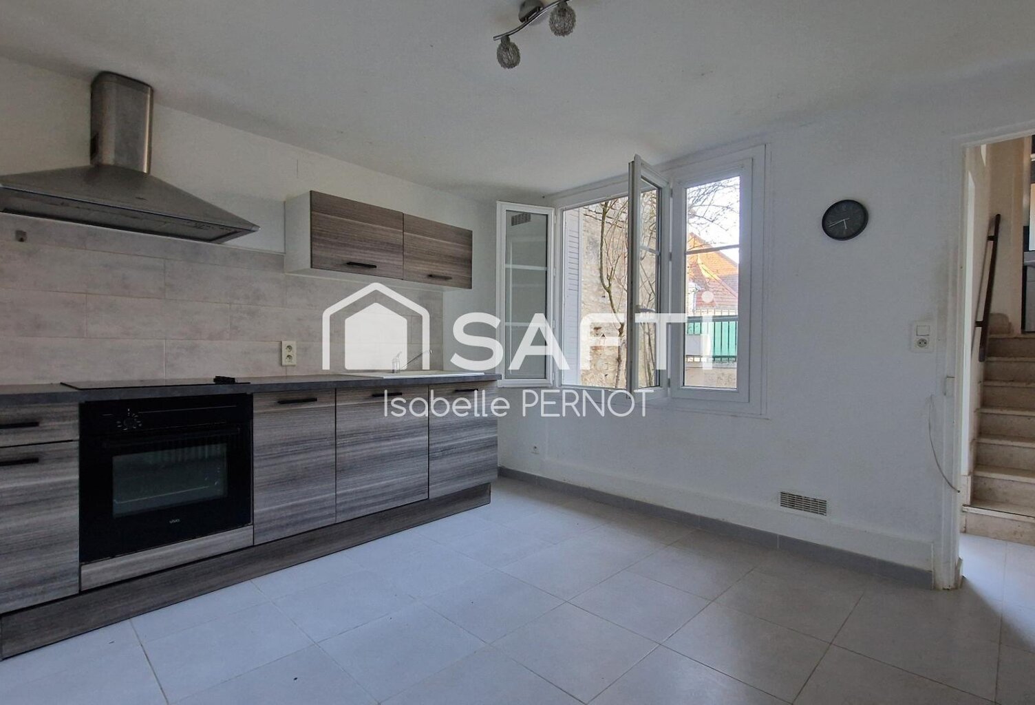Maison avec garage, cave voûtée et courette à Commissey (Tanlay) — photo 1