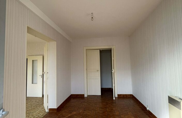 Vente Maison/villa 10 pièces — photo 2
