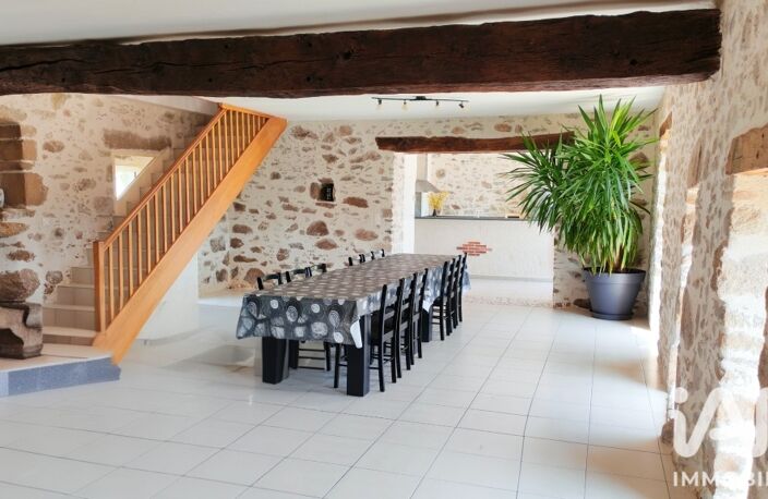Vente Maison/villa 8 pièces — photo 2
