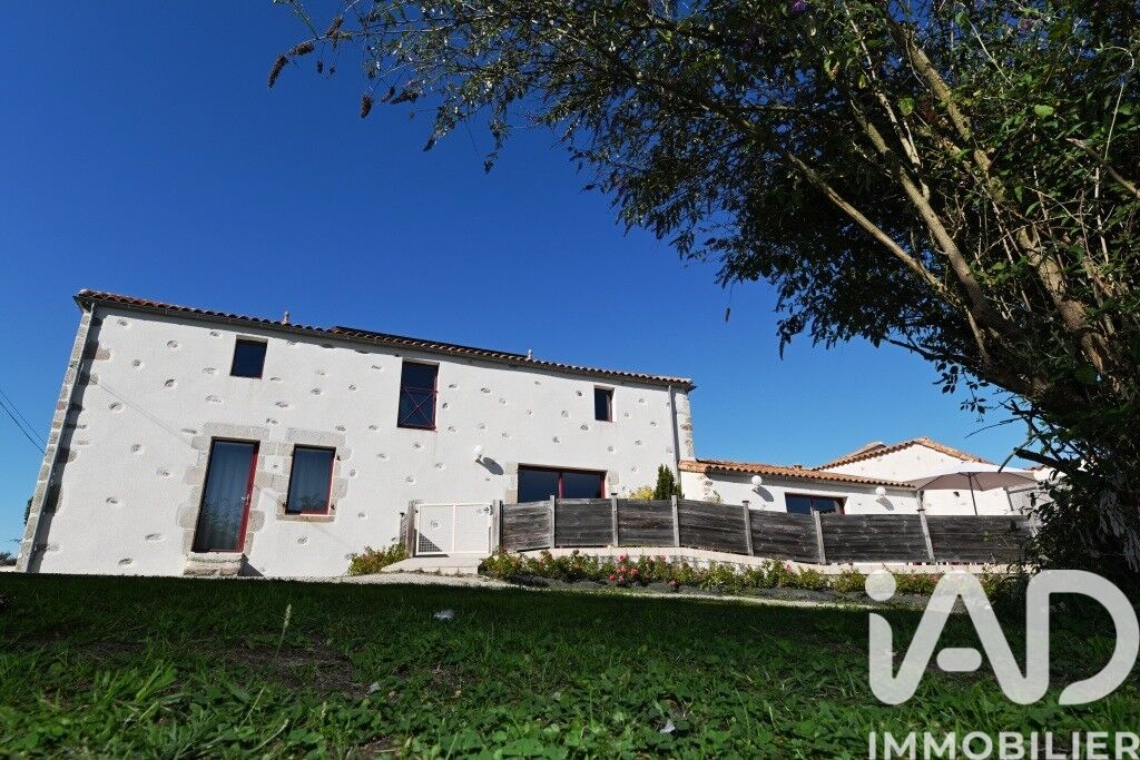 Le-Poire-Sur-Vie - 178m² - 7p. - 4ch.