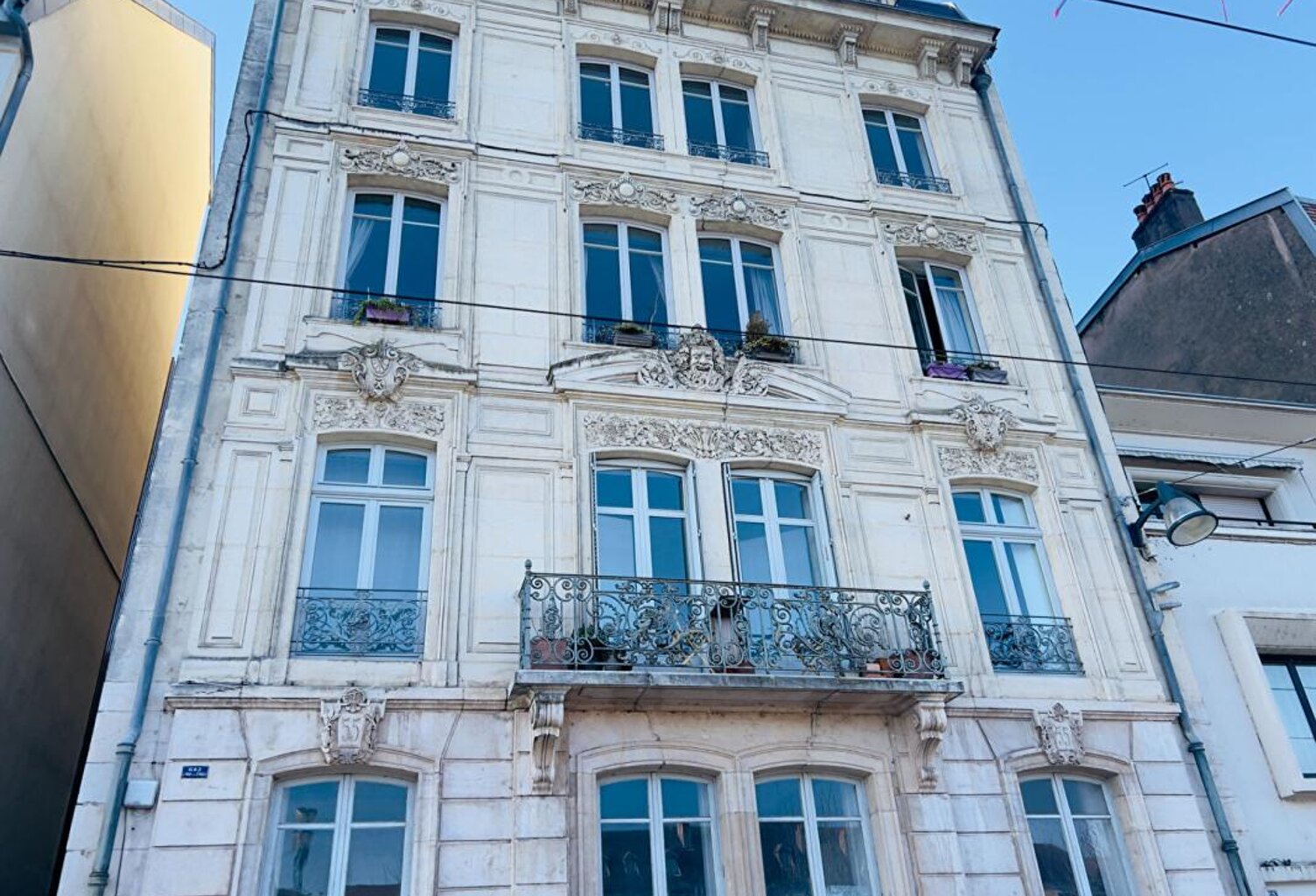 T2 dans bel immeuble ancien — photo 1
