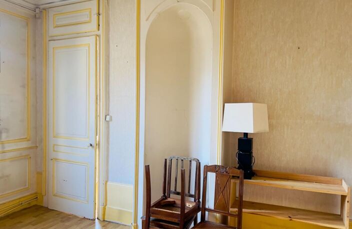 T2 dans bel immeuble ancien — photo 4