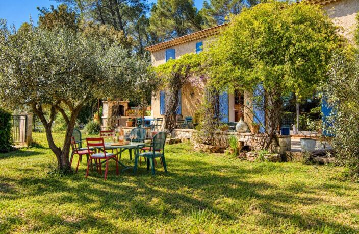 Grande propriété style provençal avec dépendances sur 1,6 ha — photo 2