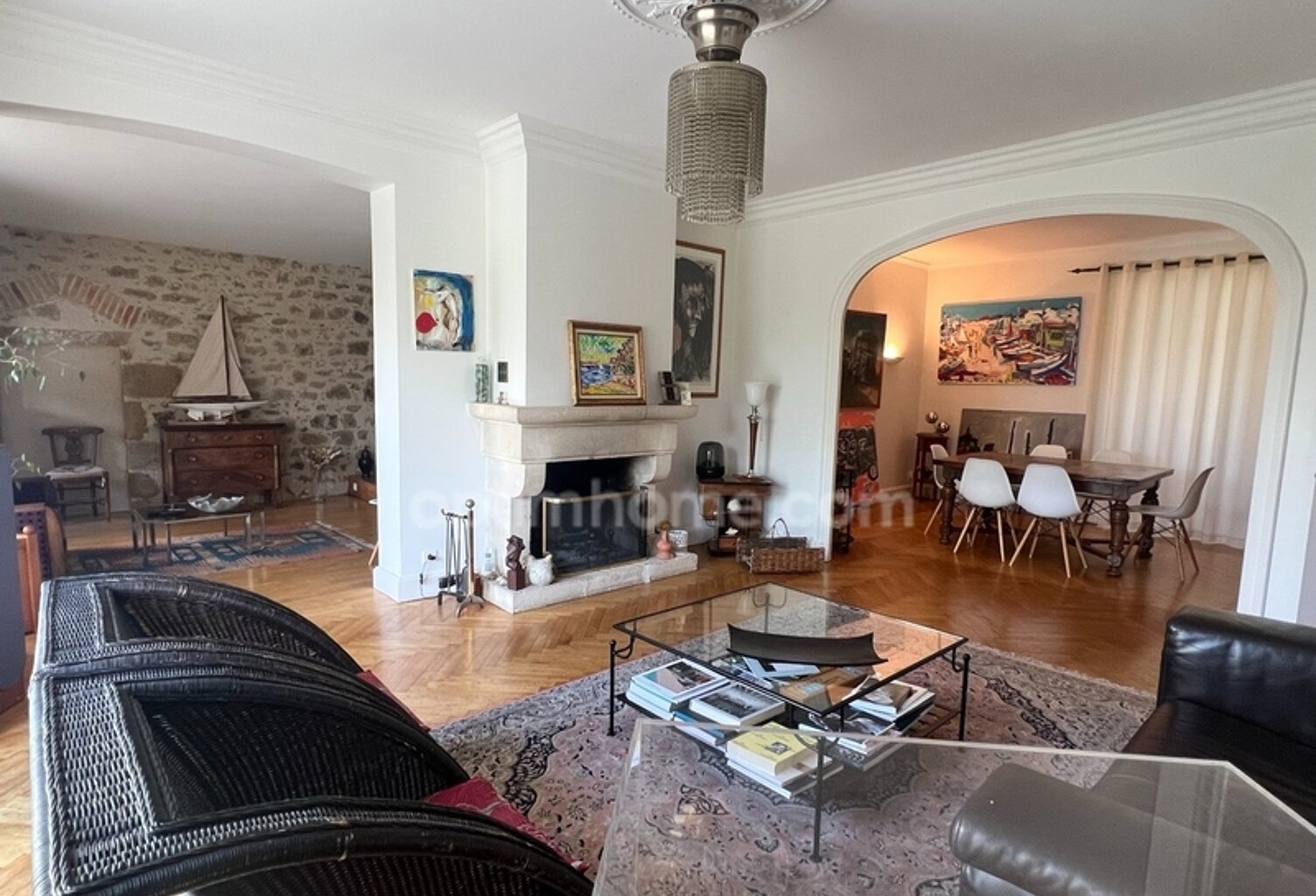 Maison à vendre 10 pièces MORTAGNE SUR SEVRE (85) — photo 1