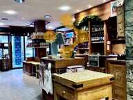 Commerce Alimentation, Charcutier, Épicerie, Fromager — photo 2