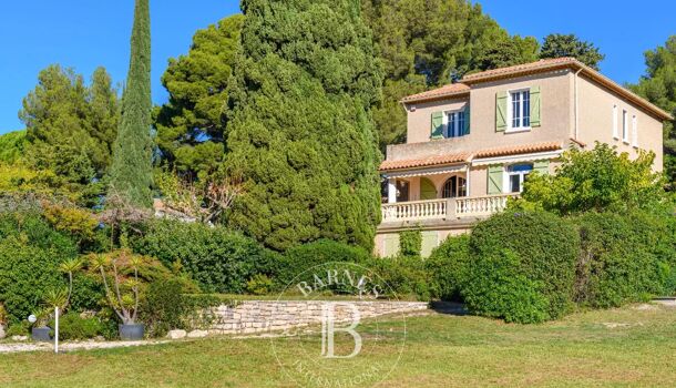 Villa / Maison 8 pièces  à vendre Cassis 13260