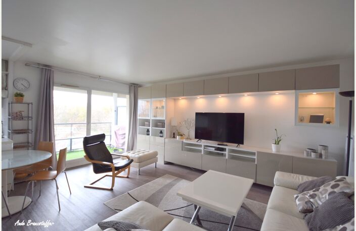 Appartement à vendre 3 pièces CERGY (95) avec cave et parking — photo 2
