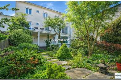 Maison 7 pièces 742000 €