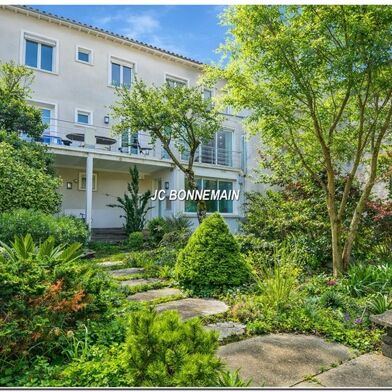 Maison 7 pièces 742000 €