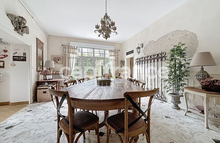 Maison d'exception, au coeur de Langeais 420 m², 8 chambres — photo 4