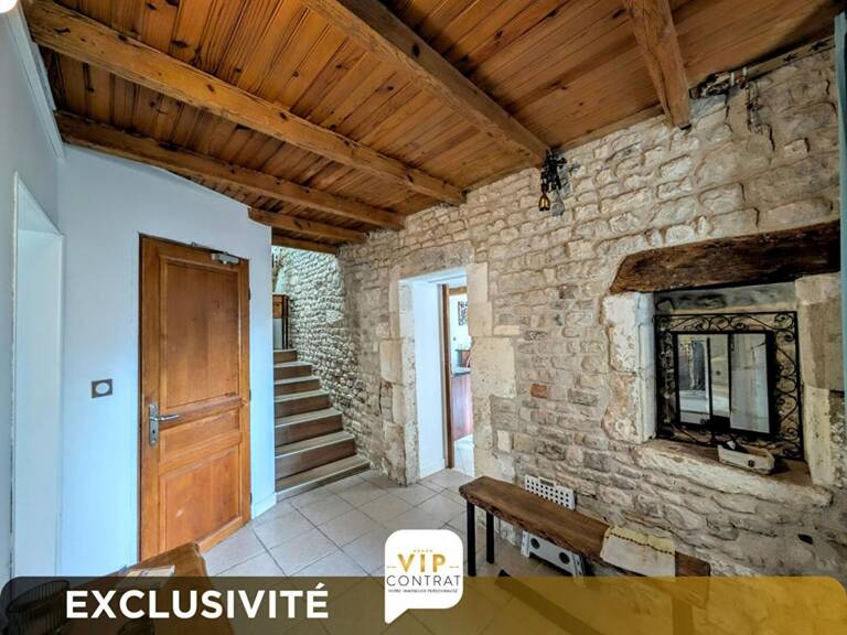 Maison de caractère à Triac Lautrait Exclusivité  246M²VIP réf 436237 — photo 1