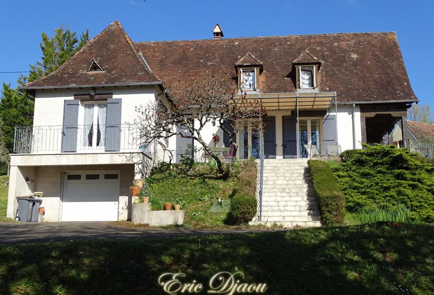 Maison de pays Condat Sur Vezere 10 pièce(s) 236.05 m2 — photo 1