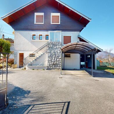 Maison 10 pièces 495000 €