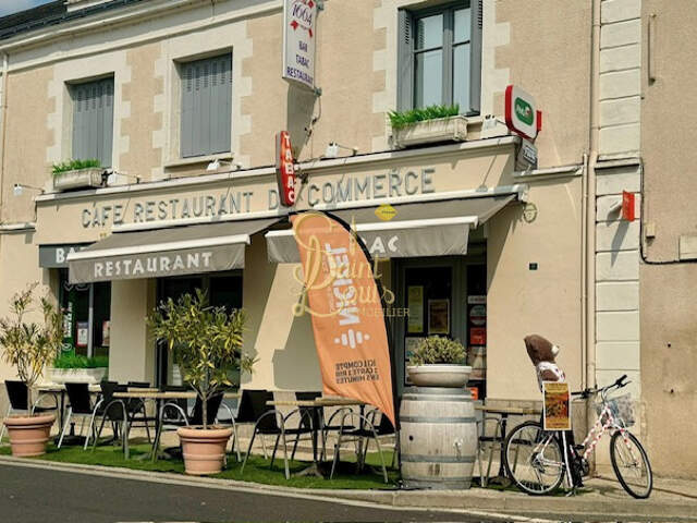 IMMEUBLE AVEC PIED COMMERCIAL RESTAURANT, APPARTEMENT T3 ET — photo du bien