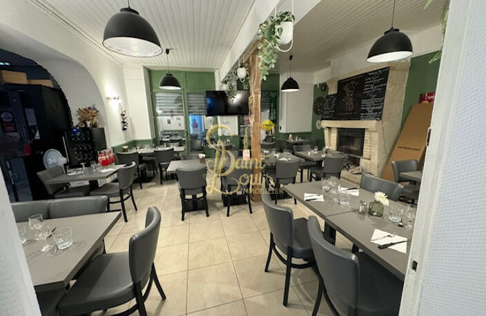 IMMEUBLE AVEC PIED COMMERCIAL RESTAURANT, APPARTEMENT T3 ET — photo 4
