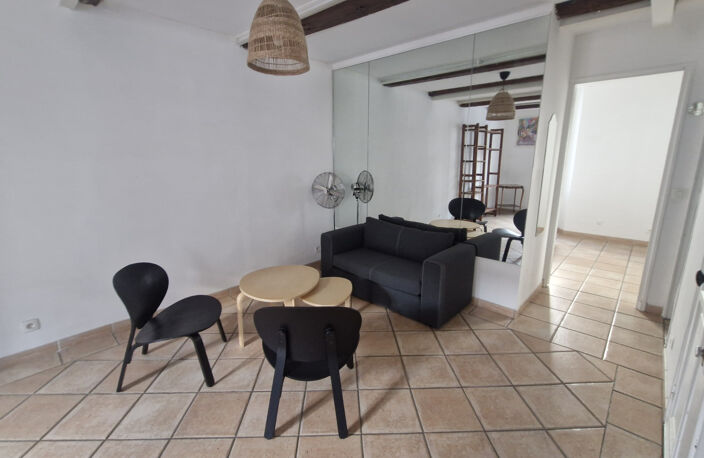 Appartement T2 - LAMALGUE — photo 2