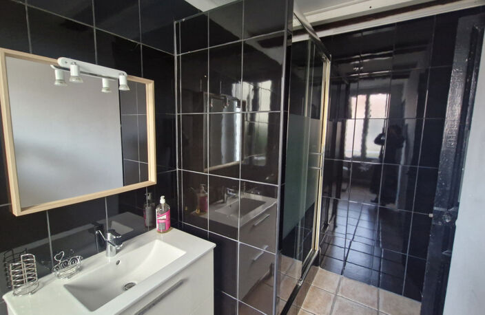 Appartement T2 - LAMALGUE — photo 3