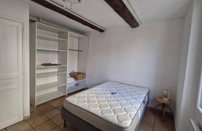 Appartement T2 - LAMALGUE — photo 4