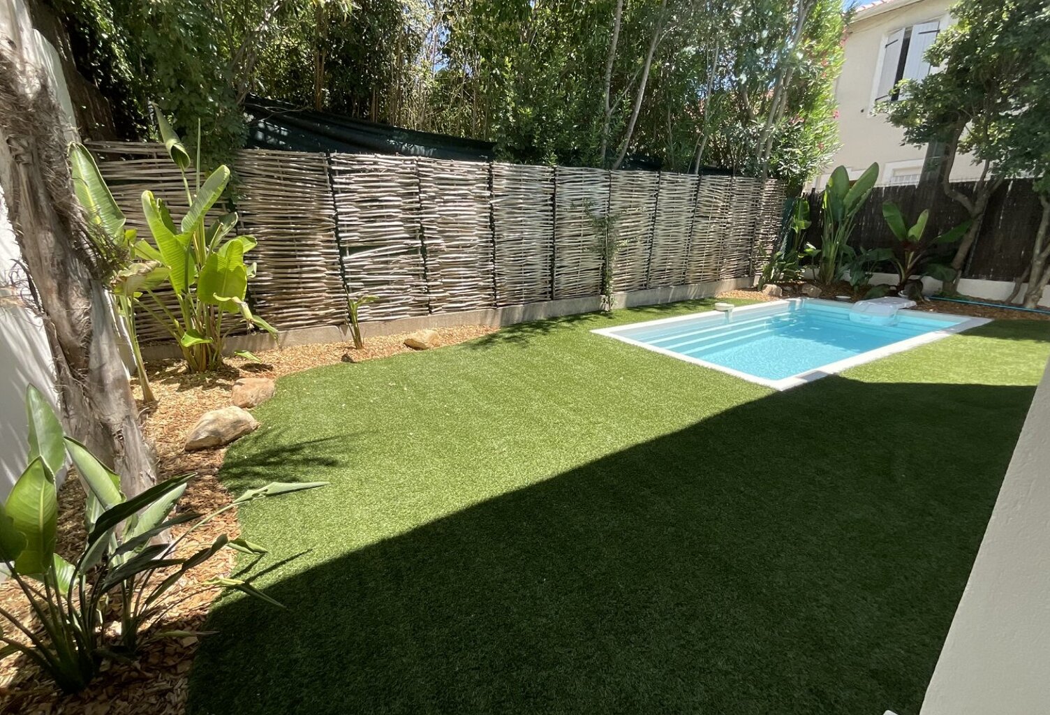 Villa — photo 1