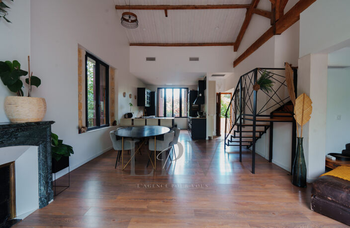 Maison d'exception - quartier LE PIC — photo 2