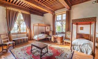 Maison 12 Pièces 497 m² à vendre à Amplepuis (69550)