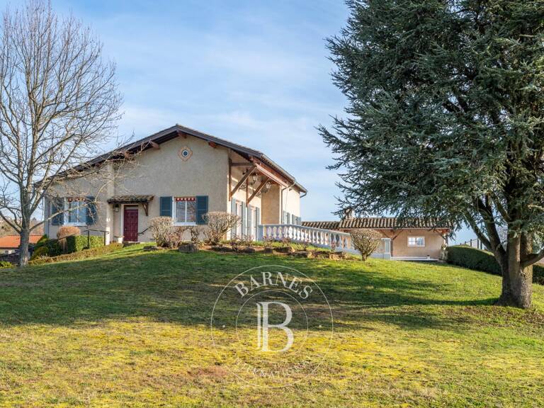 Lancié - Maison de 158m² environ - 3 chambres - Piscine - Jardin de 1843m² — photo 1