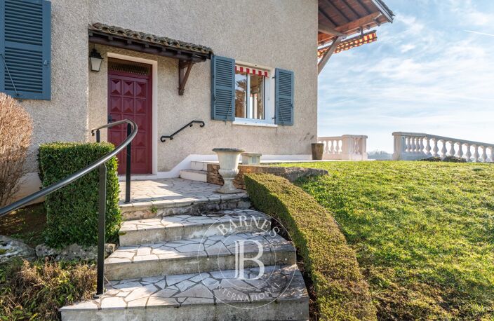 Lancié - Maison de 158m² environ - 3 chambres - Piscine - Jardin de 1843m² — photo 3