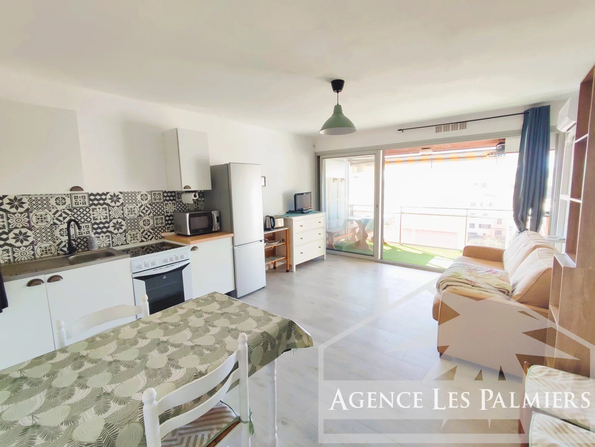 Appartement  T1 à vendre Lavandou (Le) 83980