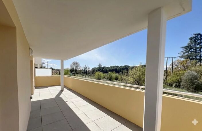 Orange, appartement T3 (2chs) 61m2 av.ascenseur et terrasse de 25m2, stationnement en sus — photo 2