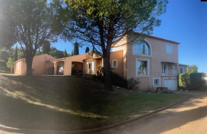 PROPRIETE DE DEUX VILLAS INDIVIDUELLES — photo 2