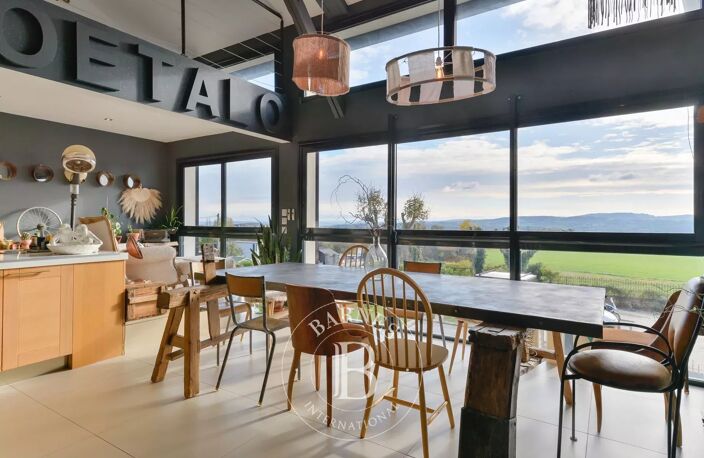 BEAUVALLON lieu-dit  BELLEVUE - Triplex atypique de 208 m² - 4/5 chambres - Studio indépendant de 49 m² — photo 2