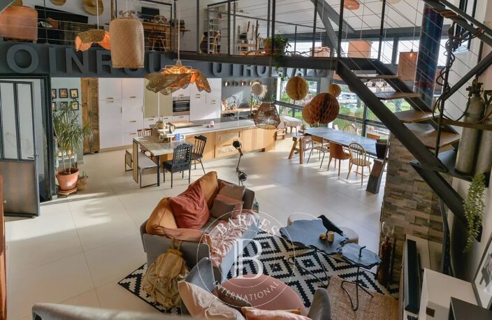 BEAUVALLON lieu-dit  BELLEVUE - Triplex atypique de 208 m² - 4/5 chambres - Studio indépendant de 49 m² — photo 3
