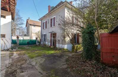 Maison à rénover - Centre Corbelin — photo du bien