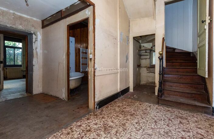 Maison à rénover - Centre Corbelin — photo 2