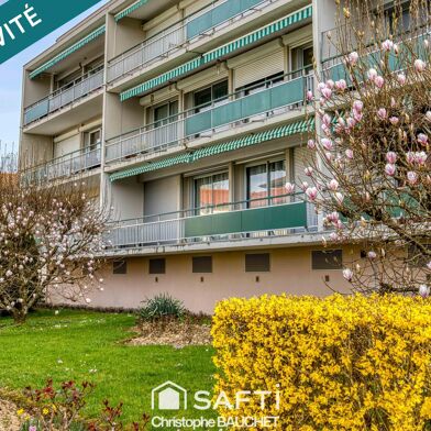 Appartement 4 pièces 215000 €