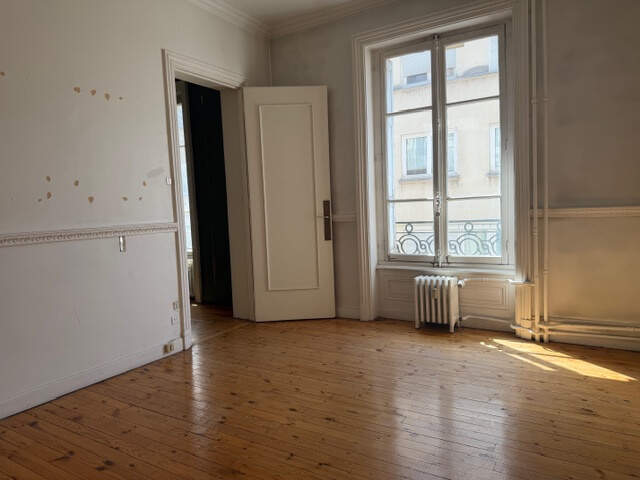 Appartement F4 proximité Place Albert Thomas — photo du bien