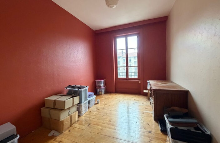 Appartement F4 proximité Place Albert Thomas — photo 4