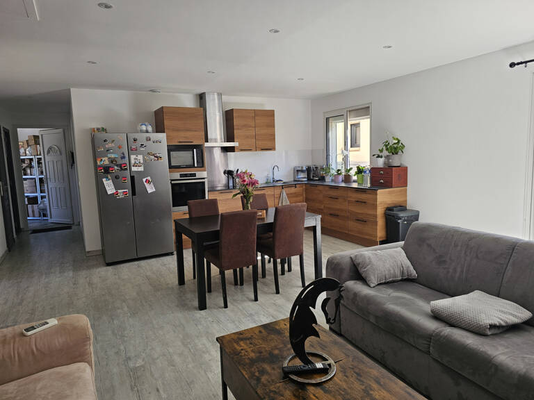 Maison de plain-pied T3 de 130  M2 — photo 1