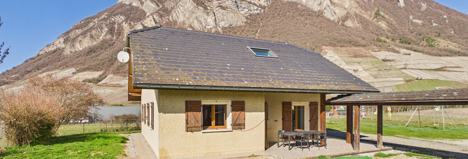 Maison   m² à vendre à Porte-de-Savoie (73800)