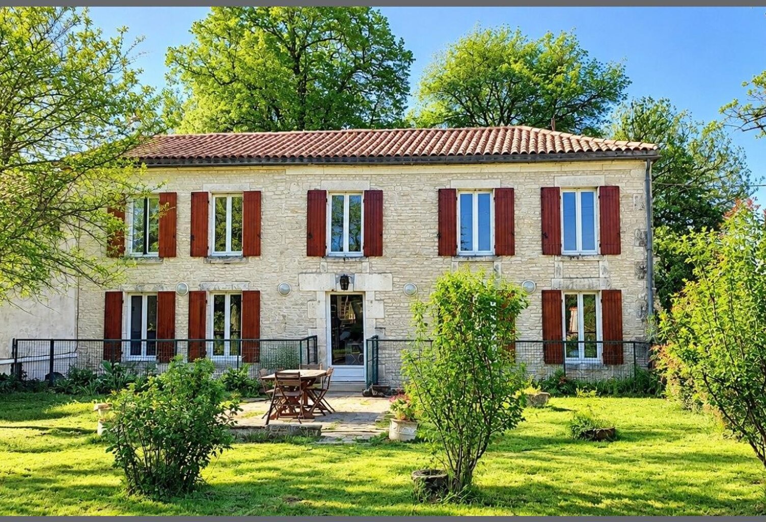 Maison familiale 4 chambres, dépendance, jardin — photo 1