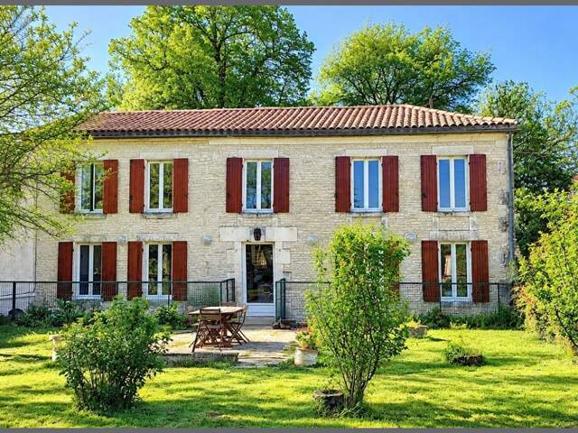 Maison familiale 4 chambres, dépendance, jardin — photo du bien