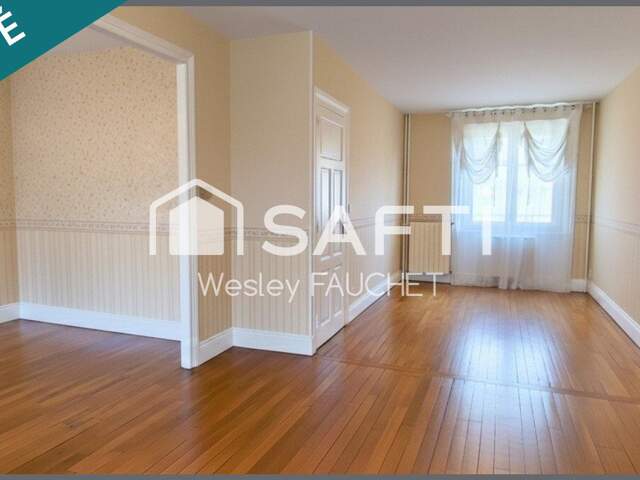 Maison de ville à Châteauroux (36000)  161 m²  — photo du bien